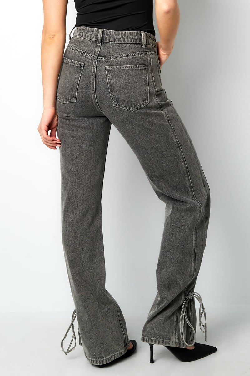 Jeans bossy bow