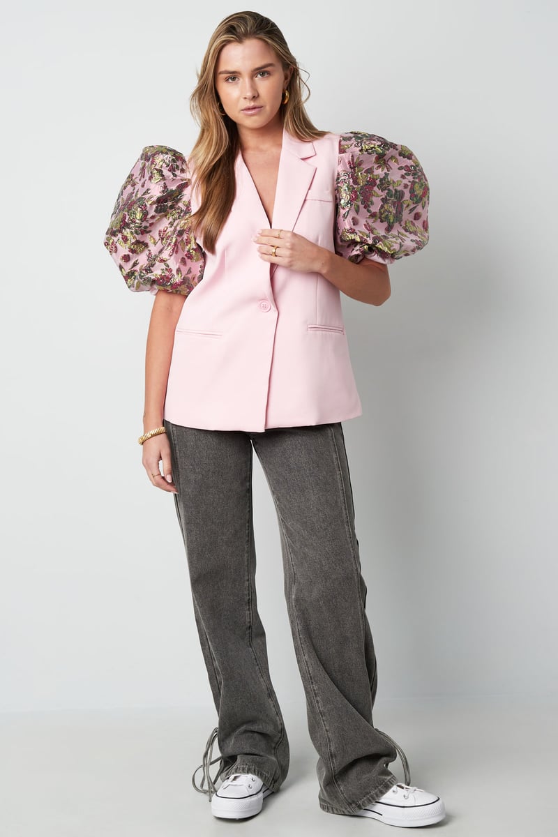 Blazer flower bomb