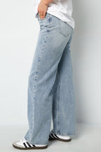 Denim jeans zip up