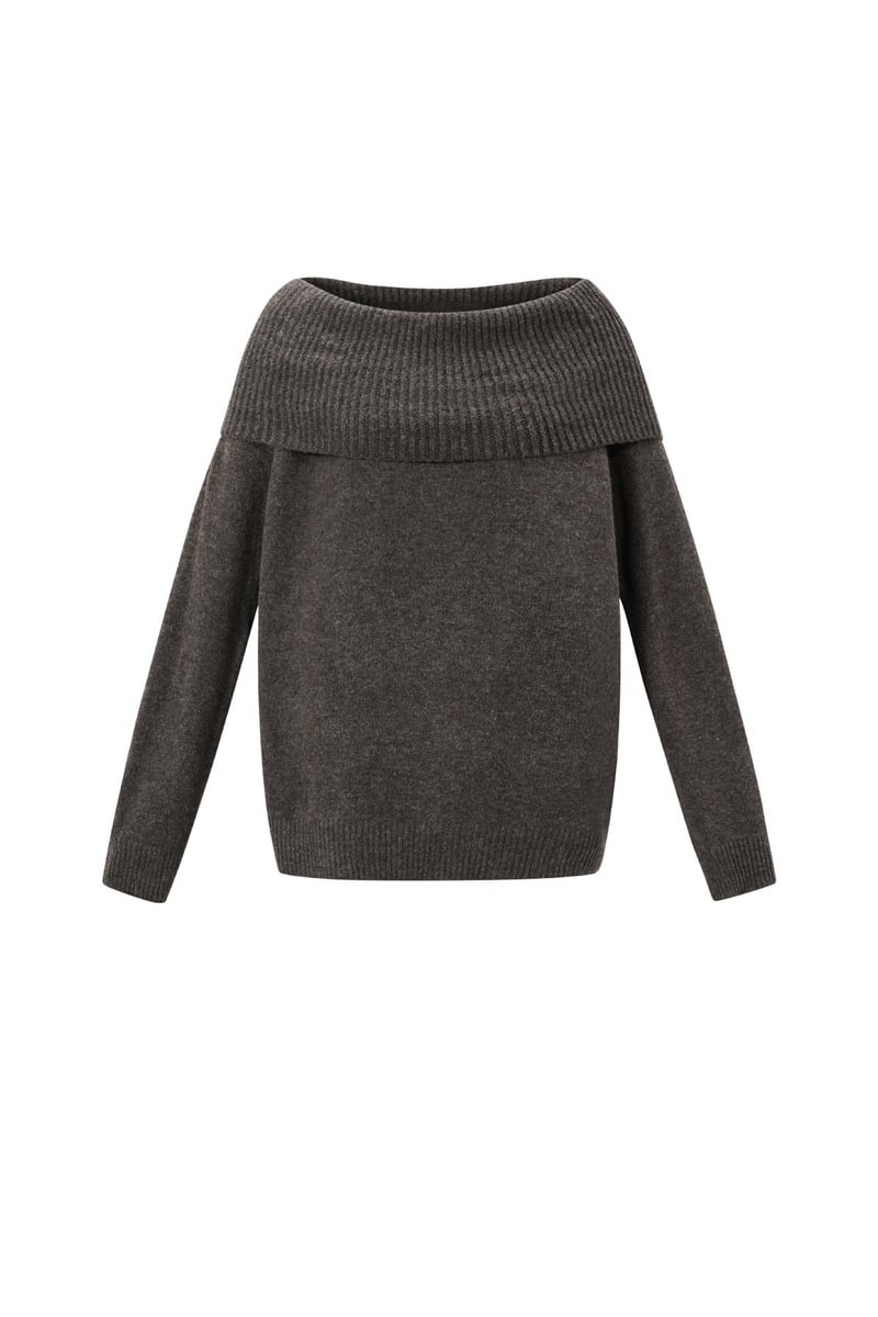 Off the shoulder basic trui
