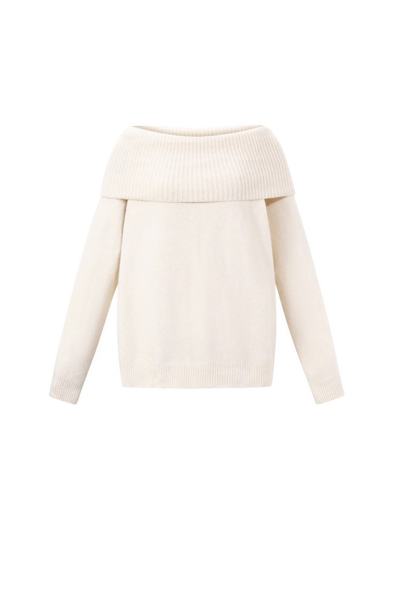 Off the shoulder basic trui