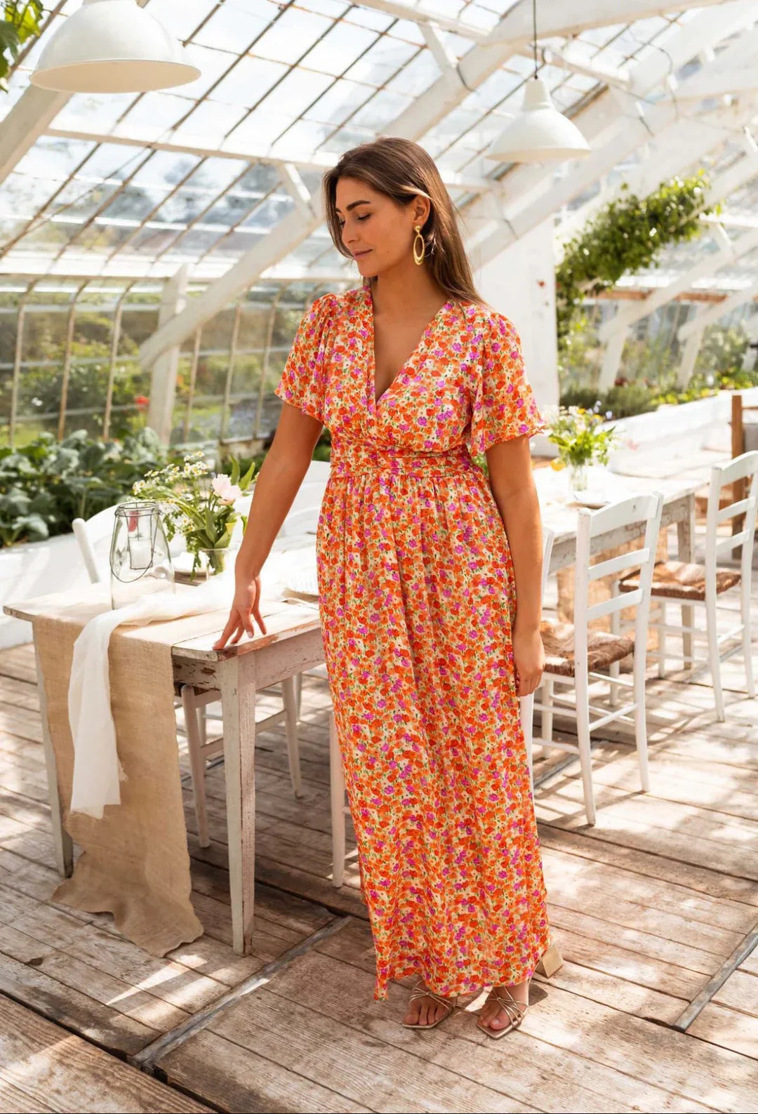 Elsie - Classic V-Neck Dress