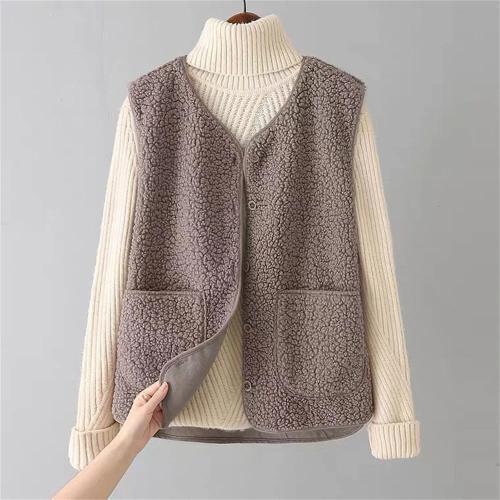 Wendy - Classic Cardigan