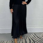 Claudia | Maxi dress with a knit top and pleated skirt