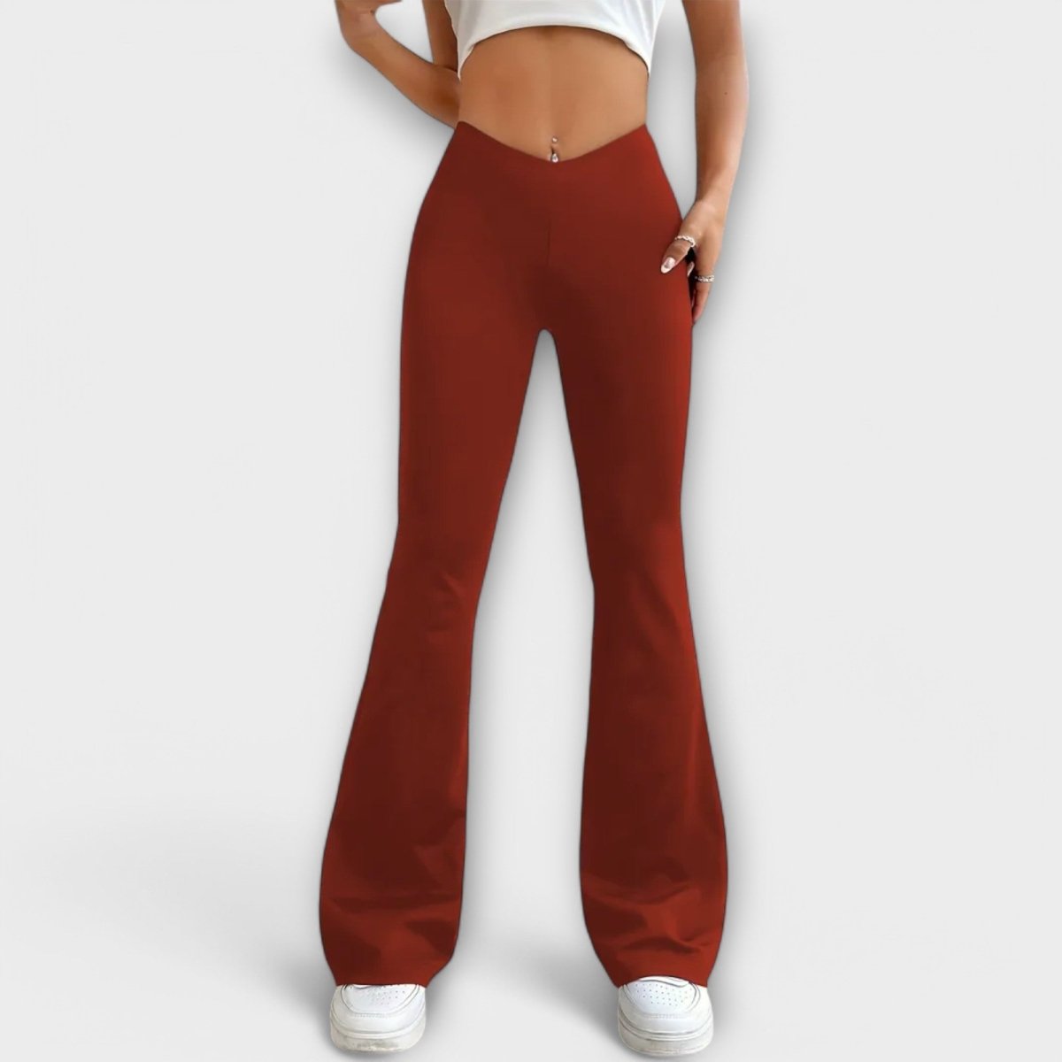 Pia- Loose trousers with flared legs